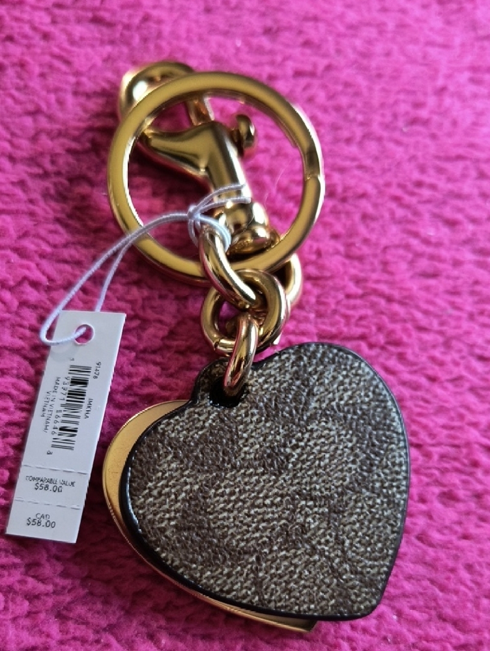 Coach Gold Heart Keyring with Signature 'C' Cutout - Picture 5 of 5